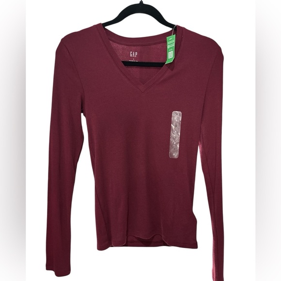 GAP Women's Deep Red V-Neck Long Sleeve Tee - Picture 1 of 3